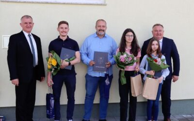DODJELA PRIZNANJA OPĆINE REŠETARI NAŠIM UČENICAMA I UČITELJIMA