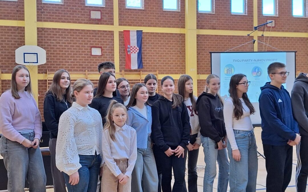 IZLOŽBA UČENIČKIH RADOVA NA TEMU BORBE PROTIV OVISNOSTI